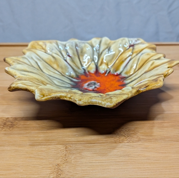 Vintage Marcia of California Yellow Sunflower Textured Pottery Bowl - Picture 8 of 12